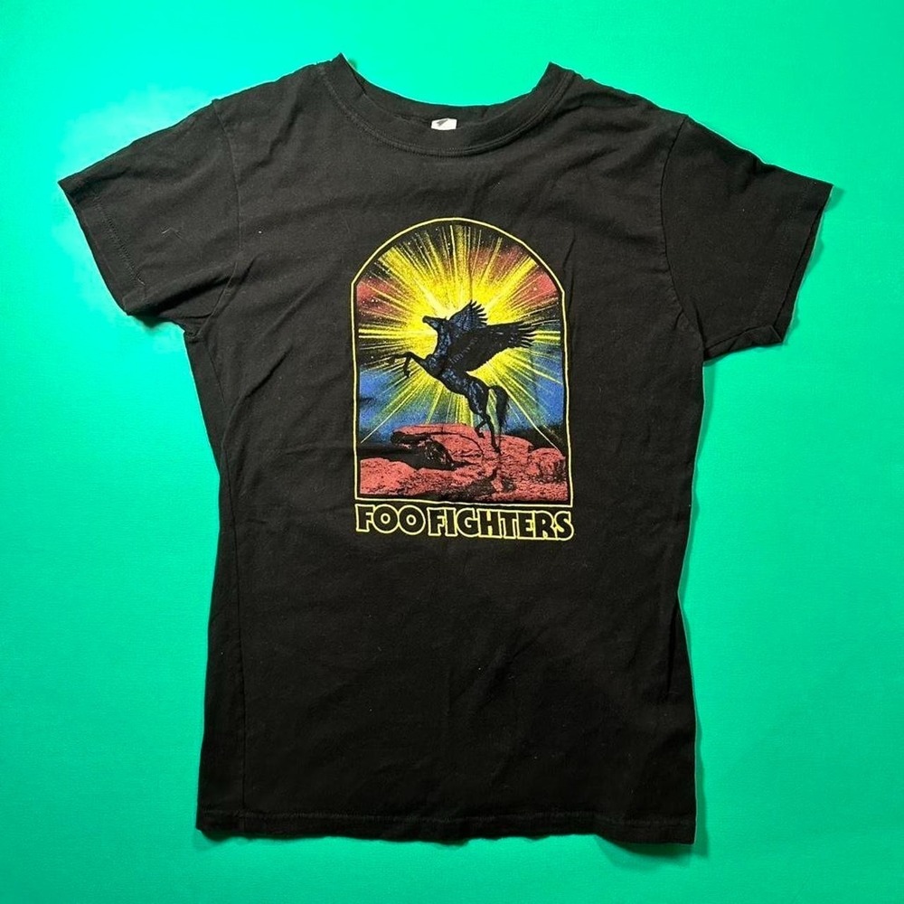 Foo fighters band tee • Women' s foo fighter band graphic t shirt Baby tee Fit